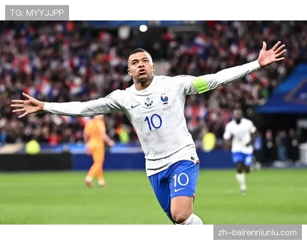 战术板:解析巴黎圣日耳曼如何利用姆巴佩速度执行纵深打击 战术板:解析巴黎圣日耳曼如何利用姆巴佩速度执行纵深打击